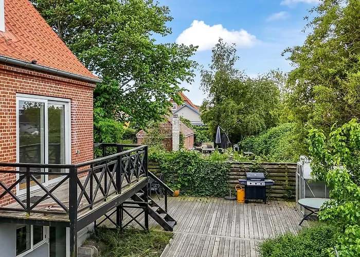 Anetta - 300m From The Sea By Interhome